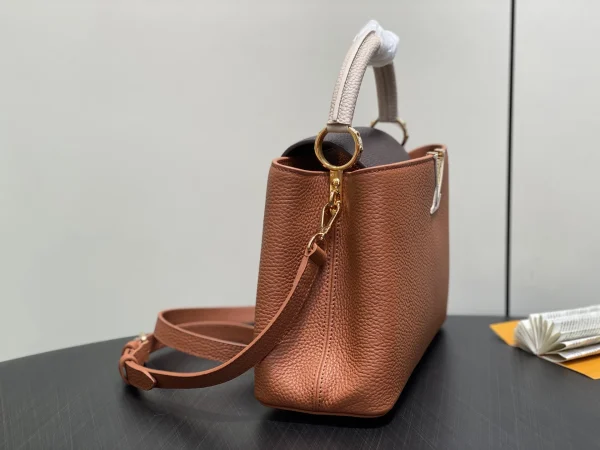 29f4040f-1dfb015cff08.webp Louis Vuitton Capucines MM M14176 Brown 31.5cm/ 12.2in, Designer Handbags, Womens Purse, luxury bags