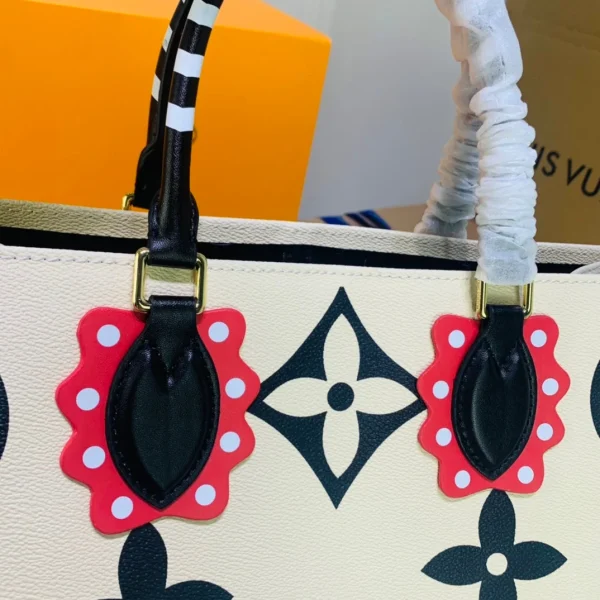 2ad05e04-0d6f346ec725.webp Louis Vuitton LV Crafty Onthego GM M45372 41cm, Designer Handbags, Womens Purse, luxury bags
