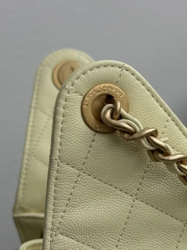 2c3385bb-503e15800046.webp Chanel Spring-Summer 2025 Handbag Grained Calfskin & Gold-Tone Metal Yellow 30Cm/ 11.8In, Designer Handbags, Women’s Purse, luxury bags, Chanel bags