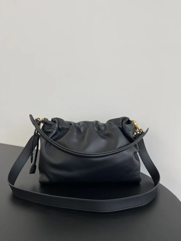 2ca5f7d5-1-aa54aa36d7e6.webp Fendi Mamma Baguette Large Black Nappa Leather Bag 31.5cm