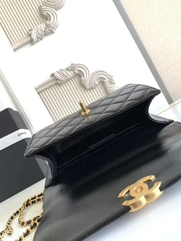 31994b3c-e50748a5c9ee.webp Chanel Calfskin Quilted Perfect Fit Flap Back 22cm, Designer Handbags, Women’s Purse, luxury bags, Chanel bags