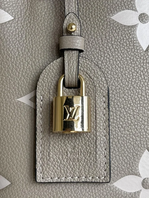 32bbb1ea-00d3a6ded17d.webp Louis Vuitton Petit Palais 29Cm Cr Me, Designer Handbags, Womens Purse, luxury bags