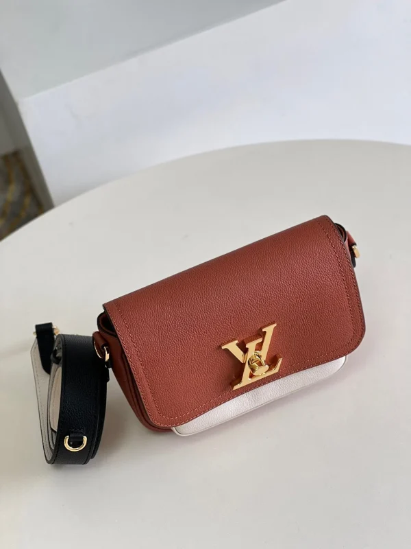 32d1eb77-9effe60e7776.webp Louis Vuitton Lockme Tender 19Cm Chataigne Brown, Designer Handbags, Womens Purse, luxury bags