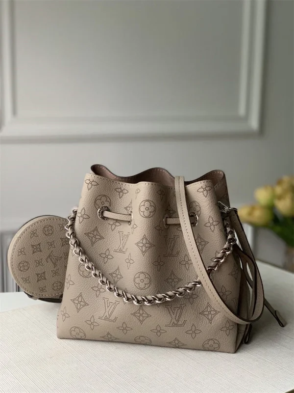 32ec7d71-f7144d53924b.webp Louis Vuitton Bella 22Cm Grey, Designer Handbags, Womens Purse, luxury bags