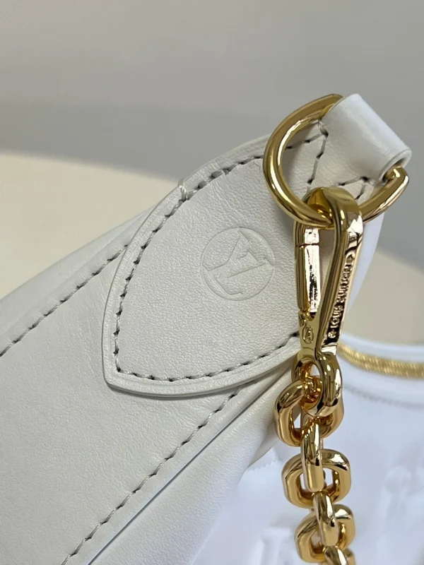 354b063c-34d16cf046b2.webp Louis Vuitton Over The Moon 27Cm White, Designer Handbags, Womens Purse, luxury bags