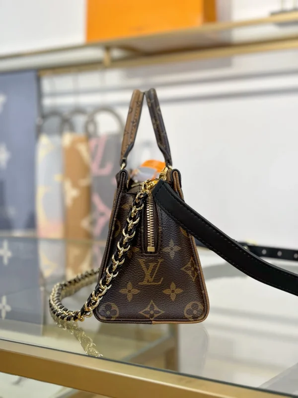 3696d2a5-f990489fae5c.webp Louis Vuitton LV x TM OnTheGo East West Chain Bag ‘Black’ M14236 25cm/ 9.8in, Designer Handbags, Womens Purse, luxury bags