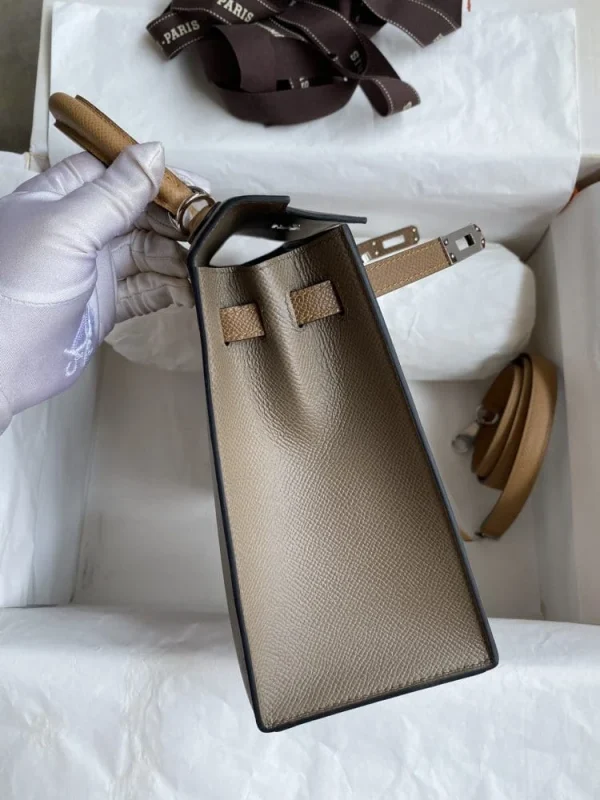 3bcc3ac0-c4c4b5b31190.webp Hermes Kelly 25 Bag In Greige Epsom Leather For Women 25cm/10in
