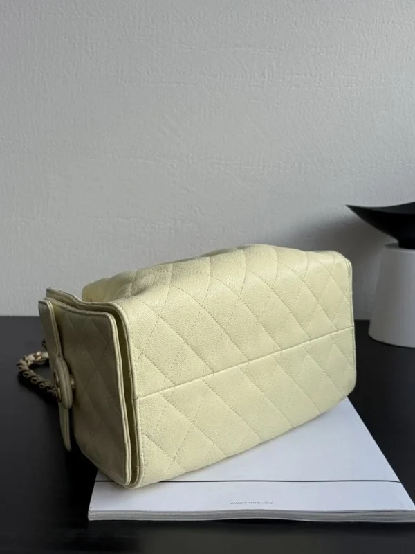 3f0c6c66-963ce16fdddf.webp Chanel Spring-Summer 2025 Handbag Grained Calfskin & Gold-Tone Metal Yellow 30Cm/ 11.8In, Designer Handbags, Women’s Purse, luxury bags, Chanel bags