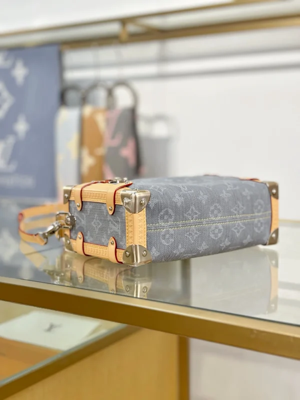 3fb5f8a3-16687dfed313.webp Louis Vuitton Grey Monogram Denim Side Trunk MM M13285 23.5cm/ 9.3in, Designer Handbags, Womens Purse, luxury bags