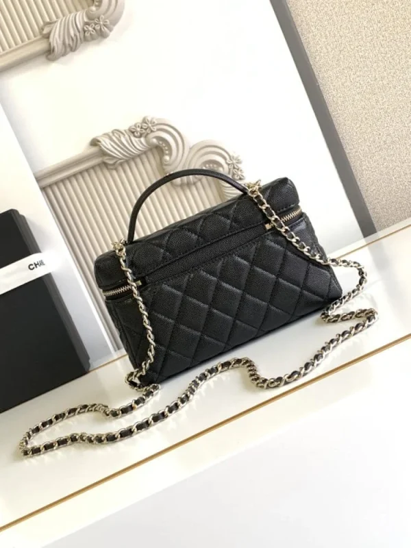 42cbb1e6-814e64891ff6.webp Chanel 25C Vanity Case Black 20cm, Designer Handbags, Women’s Purse, luxury bags, Chanel bags