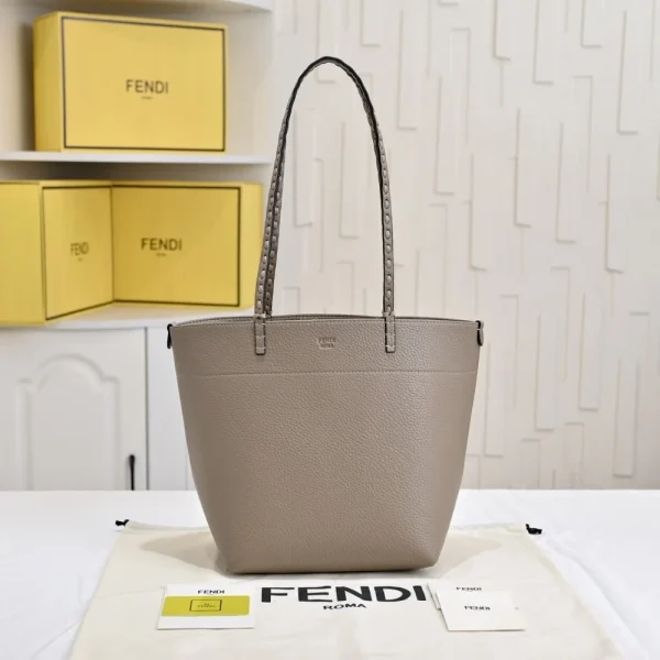 431-5-8467457884af.webp Fendi Medium Roll Gray 36Cm