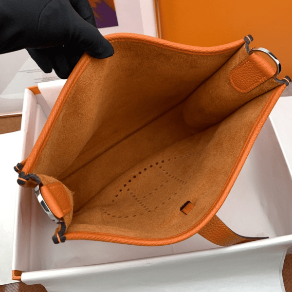4374b5b4-47304a424cb2.webp Hermès Evelyne III 29 Amazone Anemone 29cm H056277CC9J