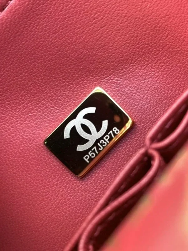 44aa9994-b72fda429280.webp Chanel Classic Flap Bag 25 cm Red Gold-Tone Hardware A01112, Designer Handbag, Women’s Purse, Designer Handbags, Women’s Purse, luxury bags, Chanel bags