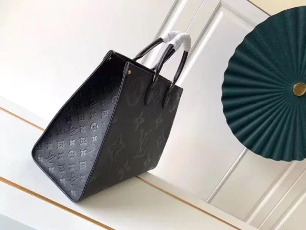 47044599d1a9bee29630d3d6ab5f5399-96e9ee1b4350.webp Louis Vuitton Onthego Gm Monogram Empreinte Leather M44925 41cm, Designer Handbags, Womens Purse, luxury bags