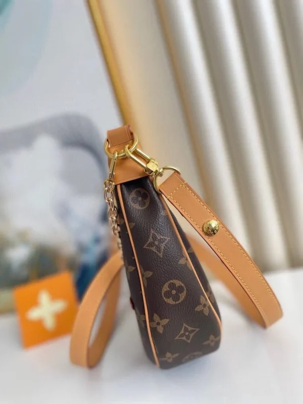 491c37ece039f8dd0b6772dd795123f2-d81b85e39963.webp Louis Vuitton Loop Bag Monogram Canvas M81098 23cm/9.1in, Designer Handbags, Womens Purse, luxury bags