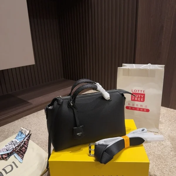 492-3-b8000005d975.webp Fendi By The Way Medium Leather Boston Bag Black 20Cm