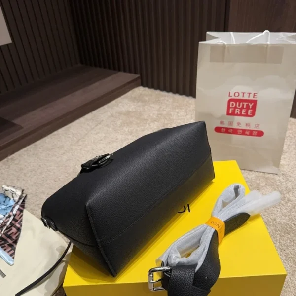 493-3-2bf8fda8b5bd.webp Fendi By The Way Medium Leather Boston Bag Black 20Cm