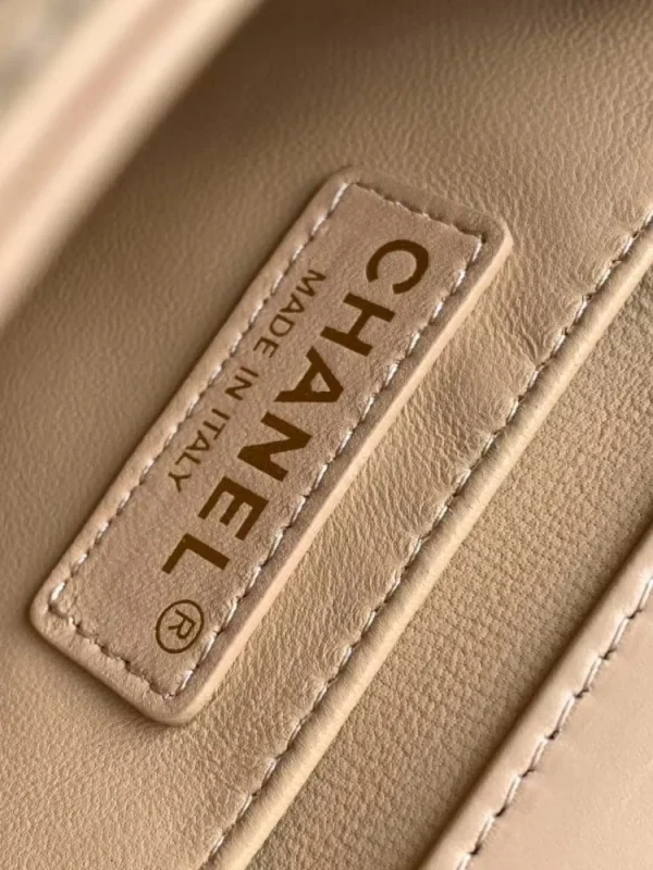 4eb30be4-c4446b5d0182.webp Chanel Calfskin Quilted Perfect Fit Flap Beige 22cm, Designer Handbags, Women’s Purse, luxury bags, Chanel bags