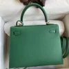 4fb0a3c8-fb5771676cbd.webp Hermes Kelly 25 Bag In Emerald Green Epsom Leather For Women 25cm/10in