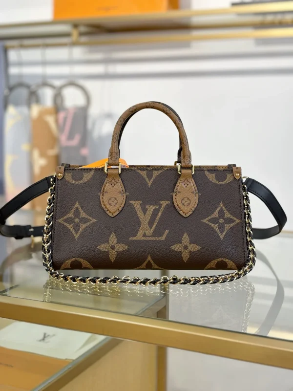 528b53fc-4ecb309109b1.webp Louis Vuitton LV x TM OnTheGo East West Chain Bag ‘Black’ M14236 25cm/ 9.8in, Designer Handbags, Womens Purse, luxury bags