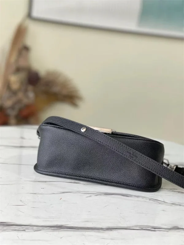 563c74ff-26f408090f00.webp Louis Vuitton Buci 24Cm Black, Designer Handbags, Womens Purse, luxury bags