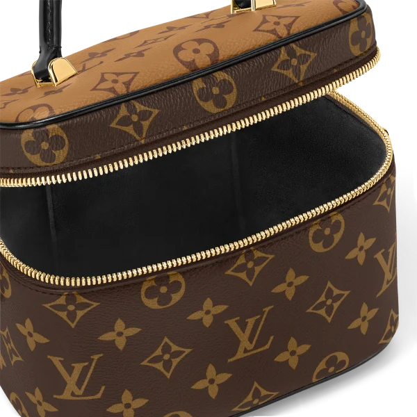 567B4CDB-D243-1F9F-0473-5E7E7CE81166-7c0a9c3aad15.webp Louis Vuitton Vanity Chain Pouch Other Monogram Canvas 17cm Women Handbags M47125, Designer Handbags, Womens Purse, luxury bags