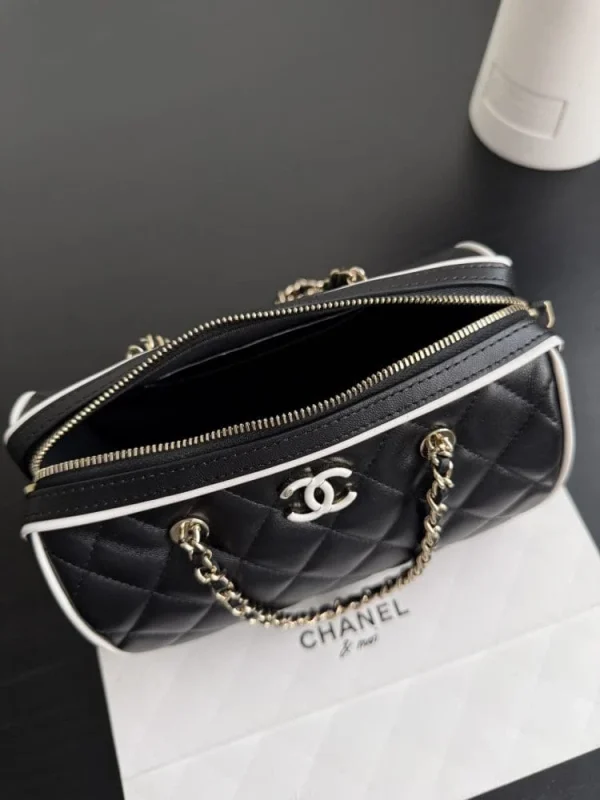 595081dc-7c029a8f13e3.webp Chanel Spring Summer 2025 Pre-collection Clutch With Chain Lambskin Black 18.5cm/ 7.3inches, Designer Handbags, Women’s Purse, luxury bags, Chanel bags