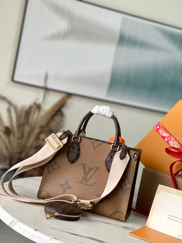 5D439915-861D-087C-8FE1-33FE8E069598-b12d4e9703d7.webp Louis Vuitton Onthego Vuitton 25 M46373, Designer Handbags, Womens Purse, luxury bags