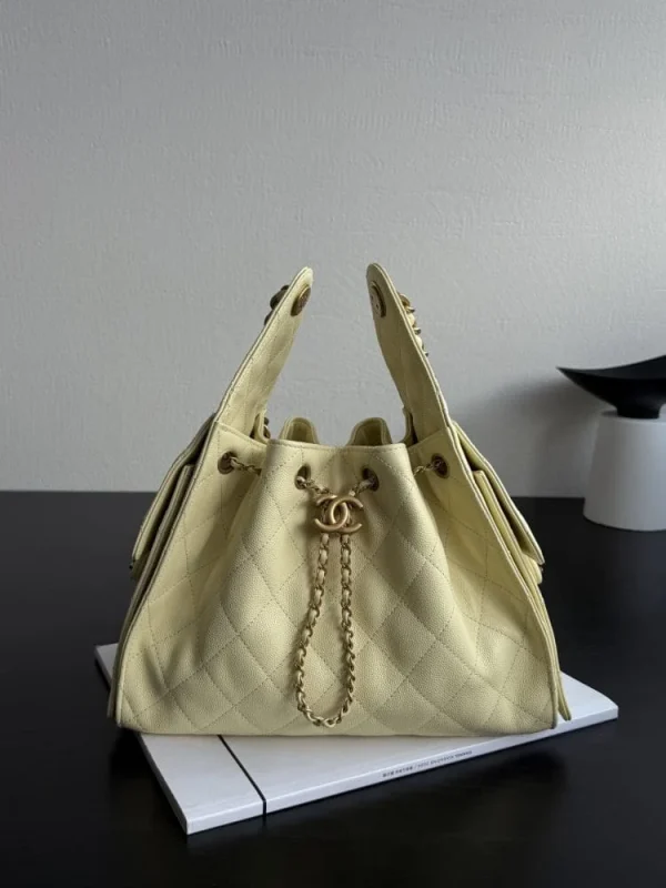 5a70d774-e39baad0fb98.webp Chanel Spring-Summer 2025 Handbag Grained Calfskin & Gold-Tone Metal Yellow 30Cm/ 11.8In, Designer Handbags, Women’s Purse, luxury bags, Chanel bags