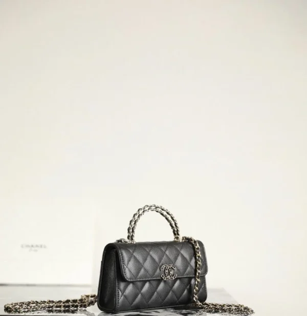5beb293f-9f09b5030f9c.webp Chanel Caviar Quilted Chain Top Handle Phone Holder With Chain Black 18cm, Designer Handbags, Women’s Purse, luxury bags, Chanel bags