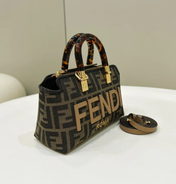 5c3b95e4-03a315b9dcaf.webp Fendi By The Way Leather Mini Bag18cm