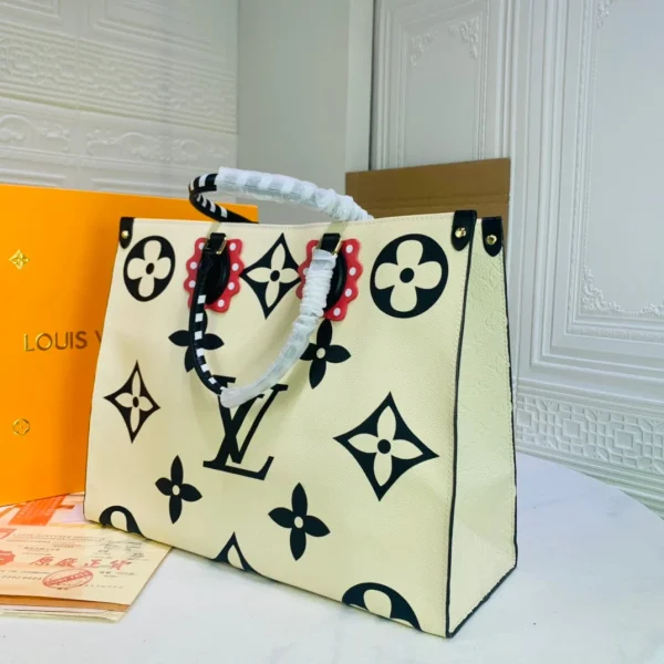 5eceeb4b-167ce73b4790.webp Louis Vuitton LV Crafty Onthego GM M45372 41cm, Designer Handbags, Womens Purse, luxury bags