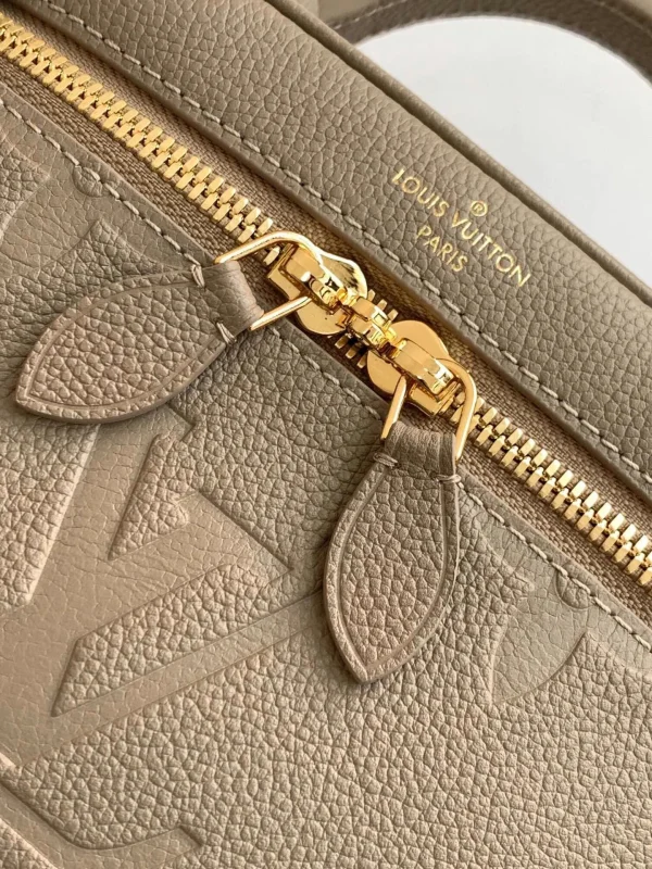 6_ca44dd46-7c21-4791-811e-9ef197456863-7eb70126ebd3.webp Louis Vuitton Vanity Pm Dune 19cm/7.5in, Designer Handbags, Womens Purse, luxury bags