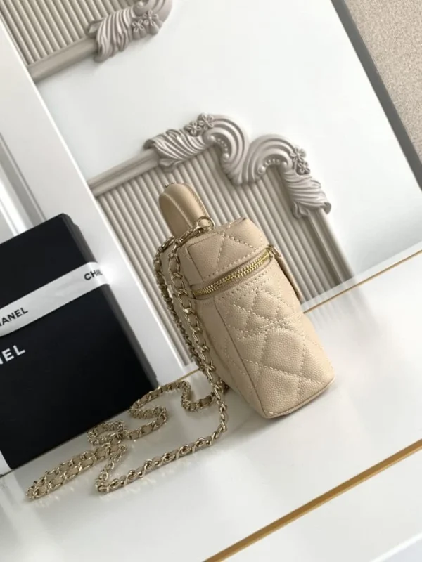 6a3c87c7-9cf9890b60a9.webp Chanel 25C Vanity Case Beige 20cm, Designer Handbags, Women’s Purse, luxury bags, Chanel bags