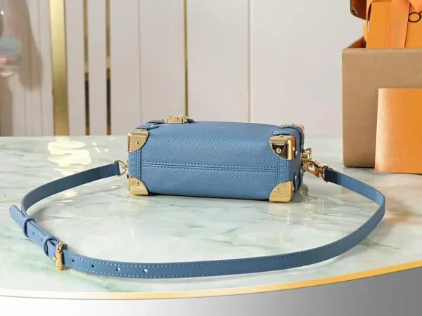 710782137_1947145699372627_547468043276693320_n.webp Louis Vuitton Side Trunk PM 19cm/7.5in Blue Jeans Calf leather M27436
