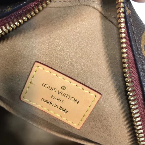 7_45ec365f-4485-462f-bd1d-68474f46c746-89fa1828196c.webp Louis Vuitton Boite Chapeau Souple Mm 22Cm, Designer Handbags, Womens Purse, luxury bags
