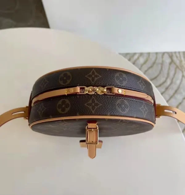 7c7bdfdf-19f338349cc9.webp Louis Vuitton Boite Chapeau Souple Mm 22Cm, Designer Handbags, Womens Purse, luxury bags