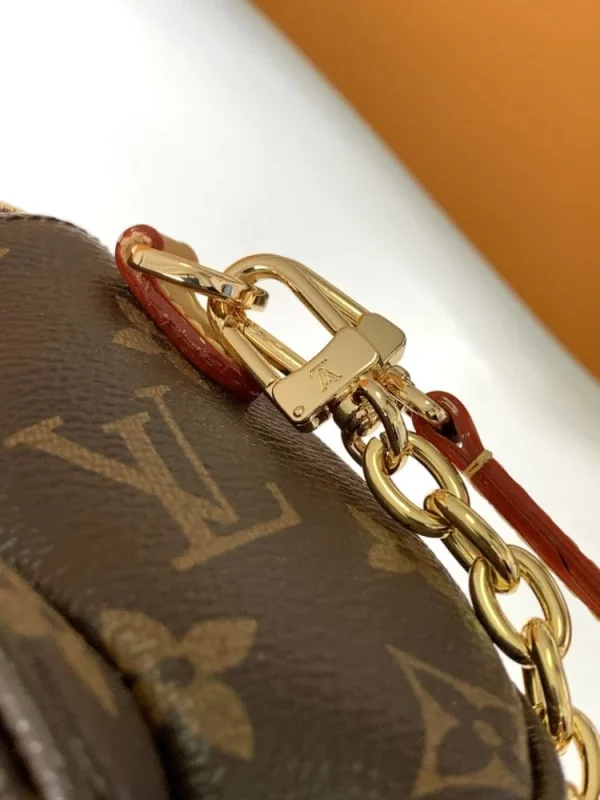 7ebd8b7f8f5ada045b792064c8fcc70f-a37aadc20613.webp Louis Vuitton Mini Bumbag Lv Monogram Small Fanny Pack Monogram 17cm M82335, Designer Handbags, Womens Purse, luxury bags