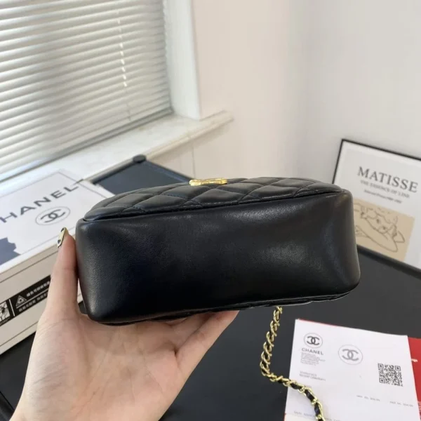 8-4-d519561051e9.webp Chanel Mini Camera Case Black 18Cm/7.1in, Designer Handbags, Women’s Purse, luxury bags, Chanel bags