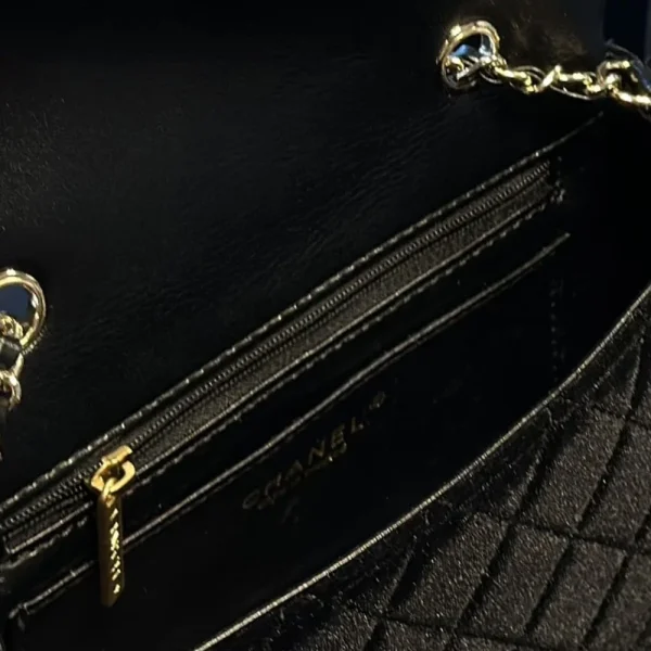 81-b80b46f41fc5.webp Chanel Velvet Pearl Crush Mini Flap Bag Black 20Cm/7.9in, Designer Handbags, Women’s Purse, luxury bags, Chanel bags
