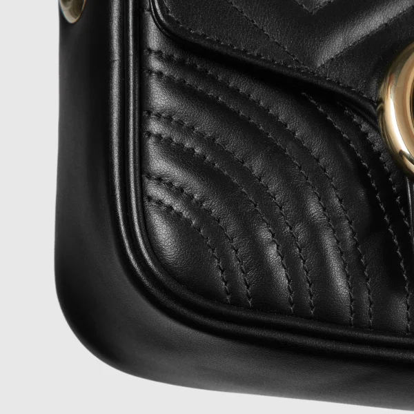 811238_AAECK_1000_015_100_0000_Light-GG-Marmont-mini-top-handle-bag-7d051bdbb406.webp GG Marmont Mini Top Handle Bag
