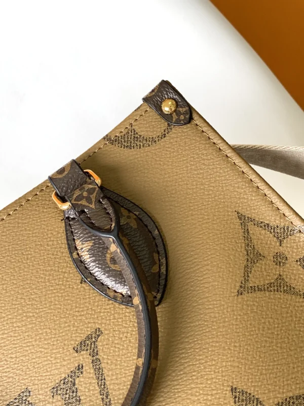 82742135db8e779dc4a3bcfa2fda872d-5db5e8958791.webp Louis Vuitton Onthego Pm Monogram Canvas – Women – Handbags Onthego Pm M46373 25cm/ 9.8in, Designer Handbags, Womens Purse, luxury bags