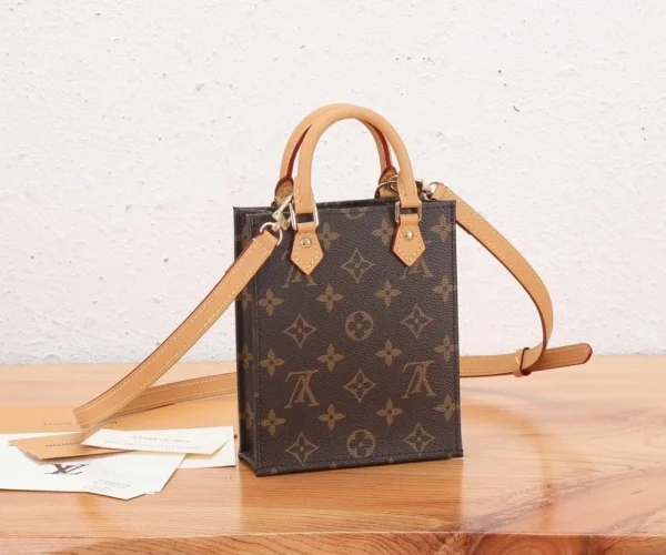 85b6907356c9e743f6f3e7513deb5afa-5d79f7018e81.webp Louis Vuitton OnTheGo Tote Mini 17cm/6.7in Monogram Canvas Brown M81266 Women, Designer Handbags, Womens Purse, luxury bags