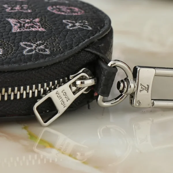 87-1-6382036eef72.webp Louis Vuitton Bella Black /Amp Pink 22Cm, Designer Handbags, Womens Purse, luxury bags