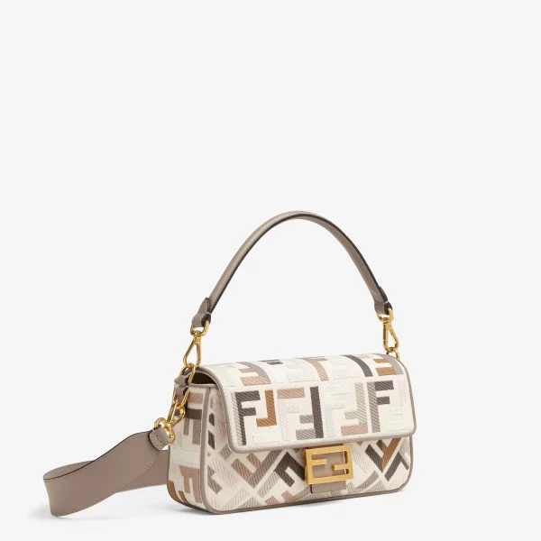 8BR600ANH4F1LF5_02-d280f91bd604.webp Baguette