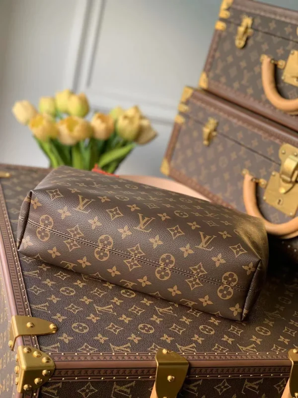 8_36d7535b-3b9e-4cf2-963d-b383b50da653-6940bf30e3a6.webp Louis Vuitton Graceful Mm 41Cm, Designer Handbags, Womens Purse, luxury bags