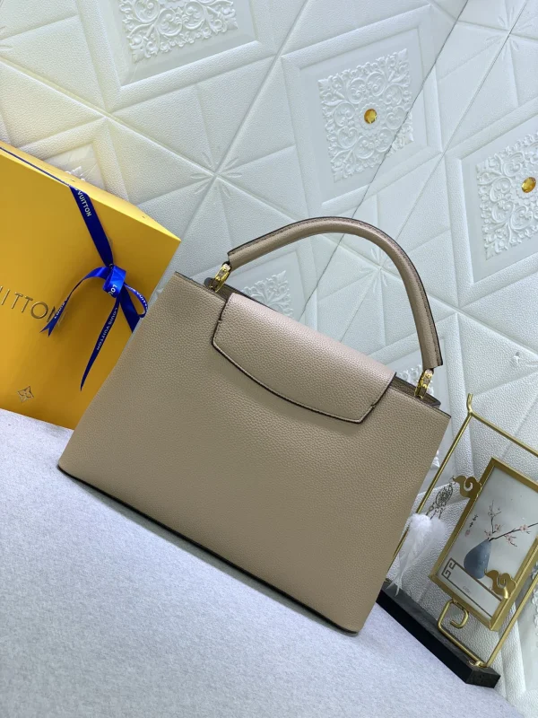 8bf1e210-39f5ec38ece9.webp Louis Vuitton Capucines Mm Grey 31Cm M42253, Designer Handbags, Womens Purse, luxury bags
