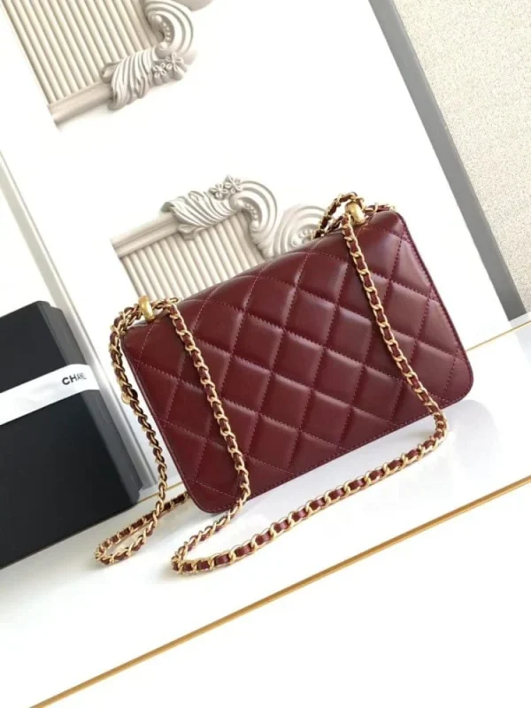 8caa9d88-8b8b5785c6d4.webp Chanel Calfskin Quilted Perfect Fit Flap Red 22cm, Designer Handbags, Women’s Purse, luxury bags, Chanel bags