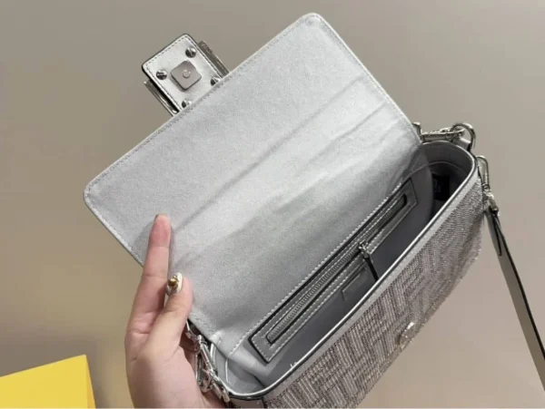 9-1-6e82c679e774.webp Fendi Baguette Silver Crystal Trim 25Cm