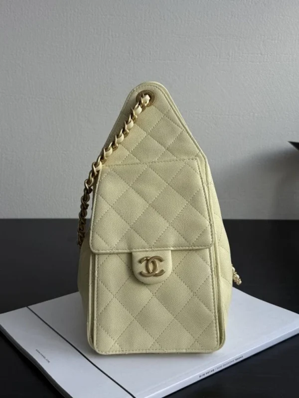 92b2d67e-4a0fa2acdb11.webp Chanel Spring-Summer 2025 Handbag Grained Calfskin & Gold-Tone Metal Yellow 30Cm/ 11.8In, Designer Handbags, Women’s Purse, luxury bags, Chanel bags